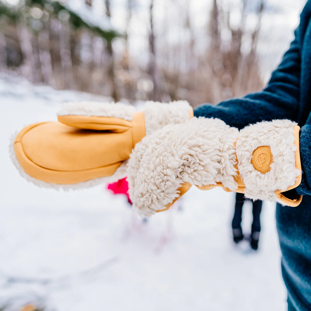 Women's Sherpa Mitt - Image 3